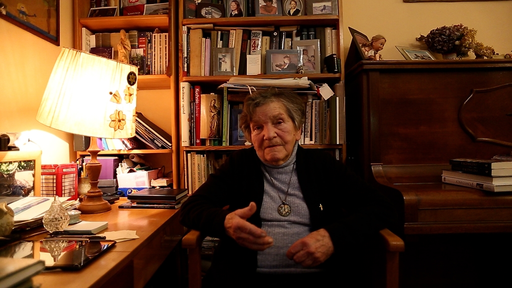 NiedzielskaPaulina-ZnakPWfilm-screenshot01